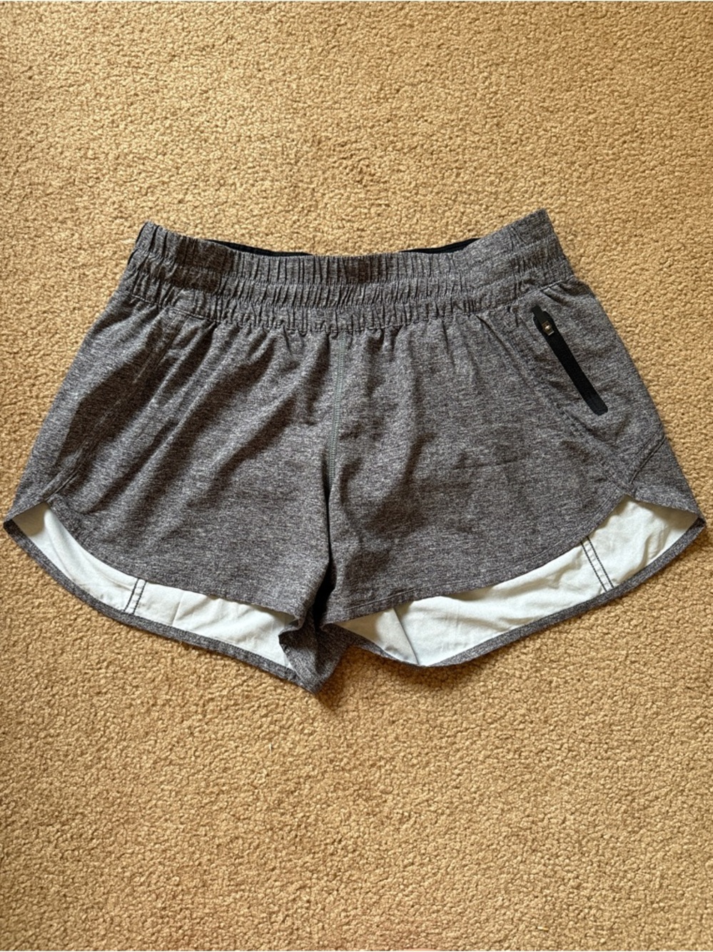 Lululemon tracker shorts